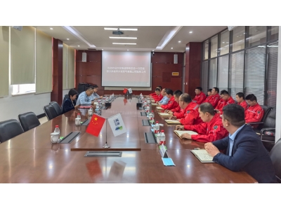 水發集團黨委委員、副總經理王東凱一行到鄂爾多斯水發燃氣公司開展基層黨建聯系點調研并講授黨課